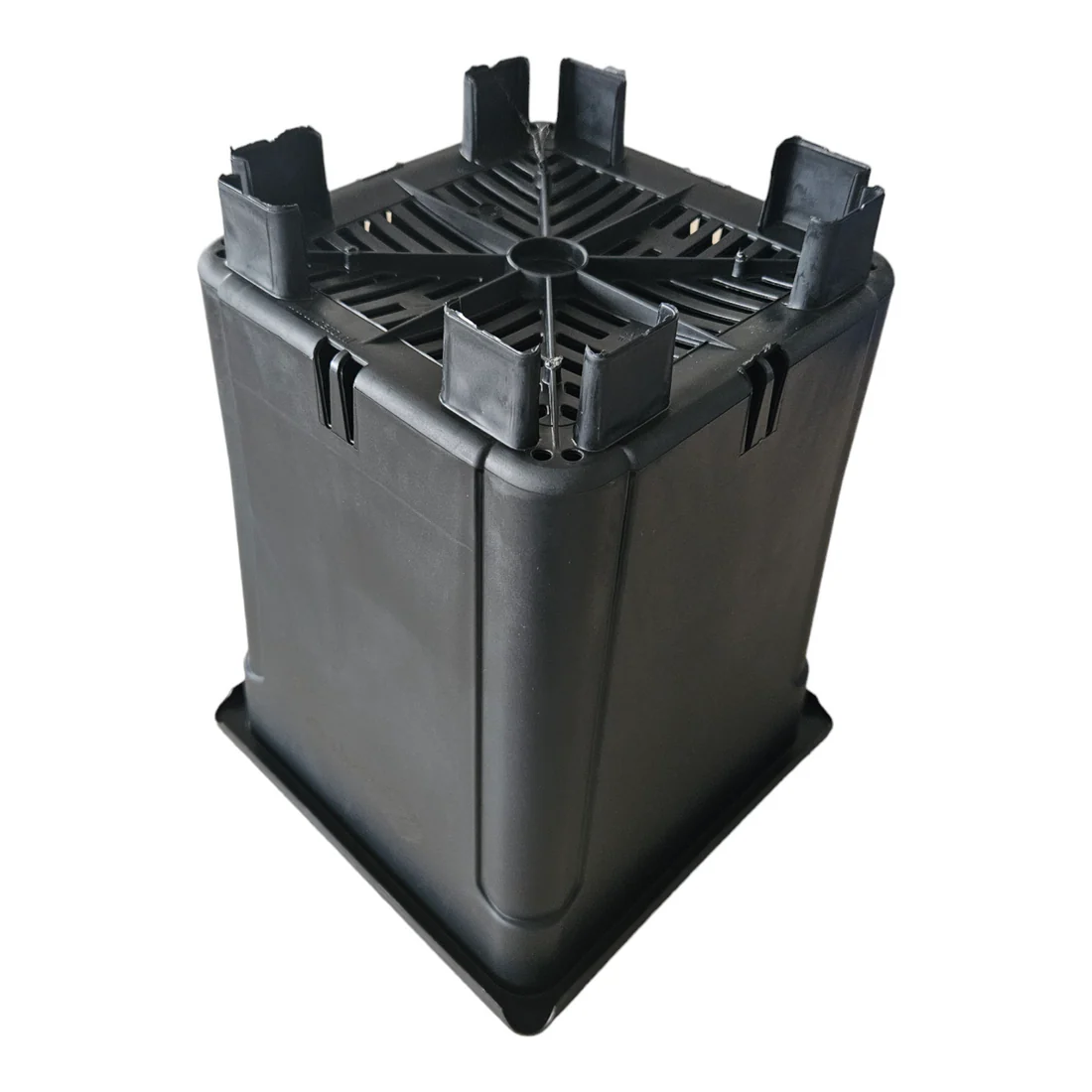 Bato Square Pots with Legs 3